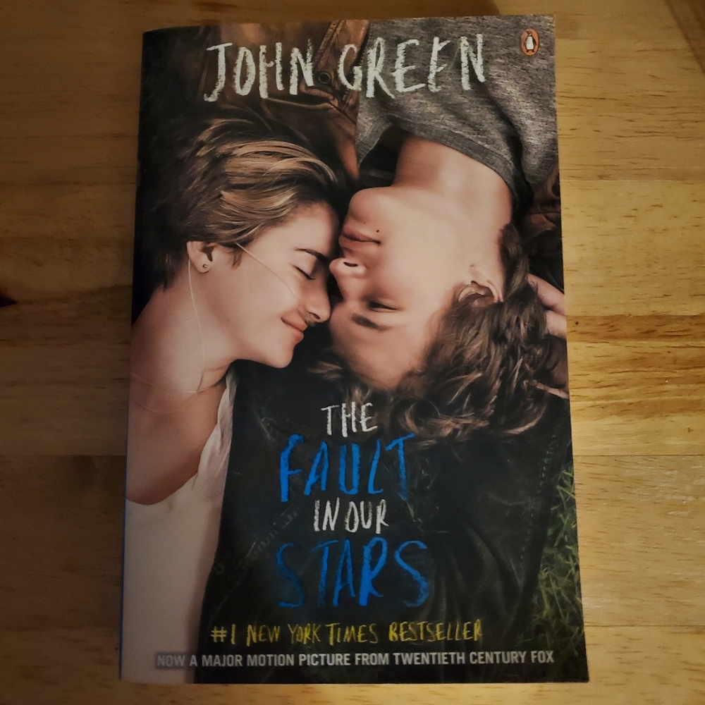 The Faul In Our Stars John Green Paperback Book